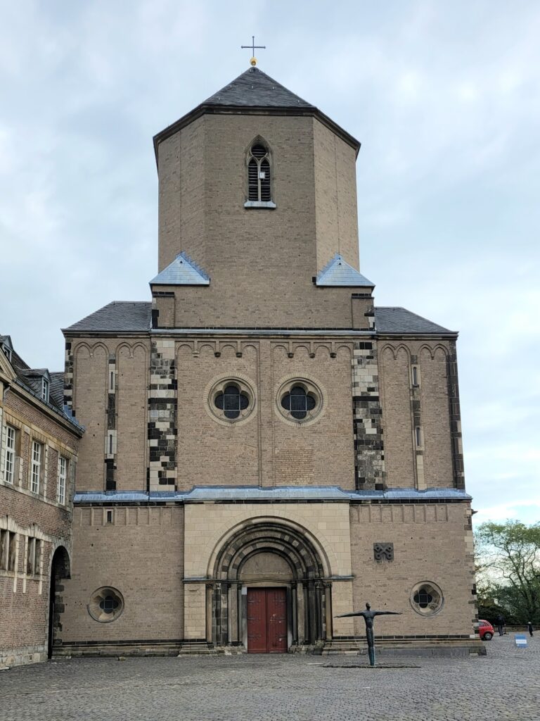 Basilica of St. Vitus, Mönchengladbach: Former Benedictine Abbey Church 2 Basilica of St. Vitus, Mönchengladbach