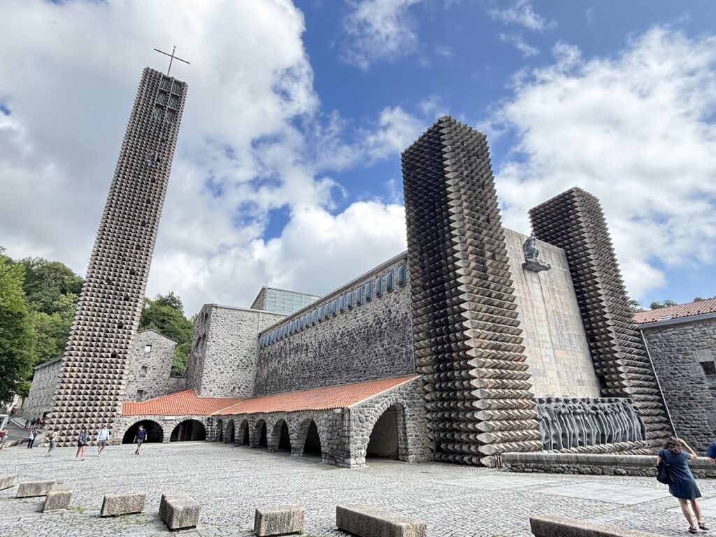 Sanctuary of Arantzazu: A Franciscan Marian Pilgrimage Centre in Spain 2 Sanctuary of Arantzazu