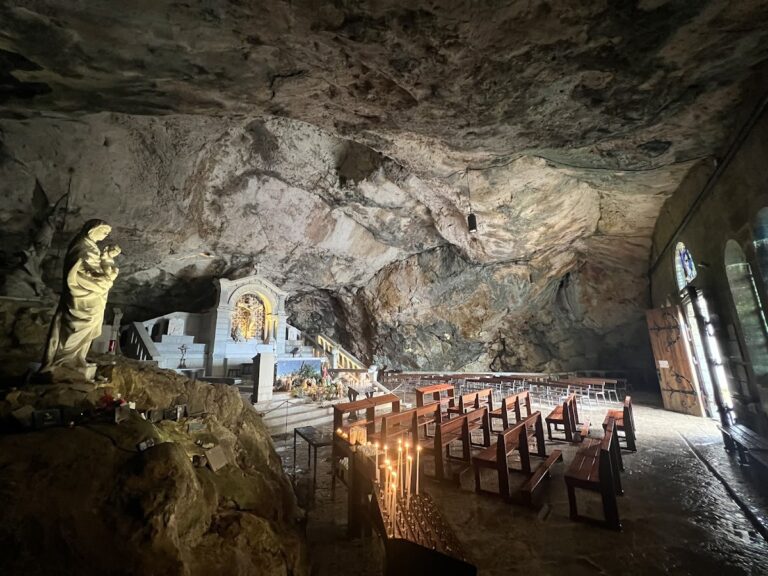 Grotte de la Sainte-Baume: A Catholic Sanctuary and Pilgrimage Cave in France