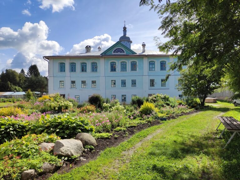 Pavlo-Obnorsky Monastery: A Historic Russian Orthodox Monastery