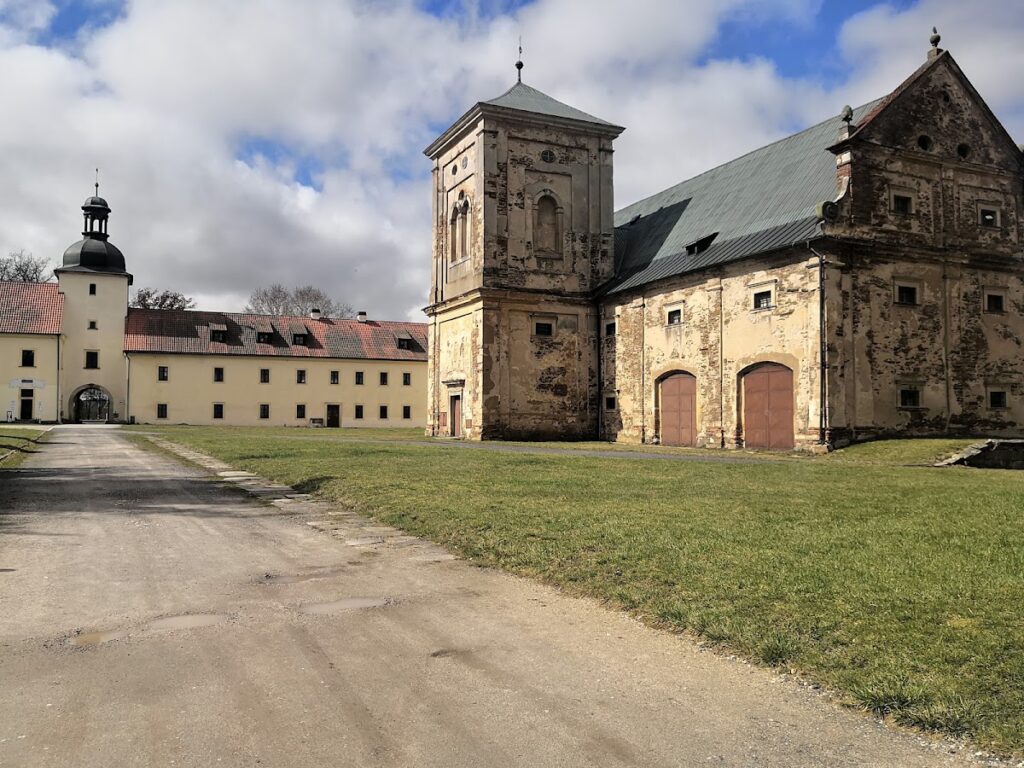Teplá Abbey: A Premonstratensian Monastic Complex in Czechia 2 Teplá Abbey