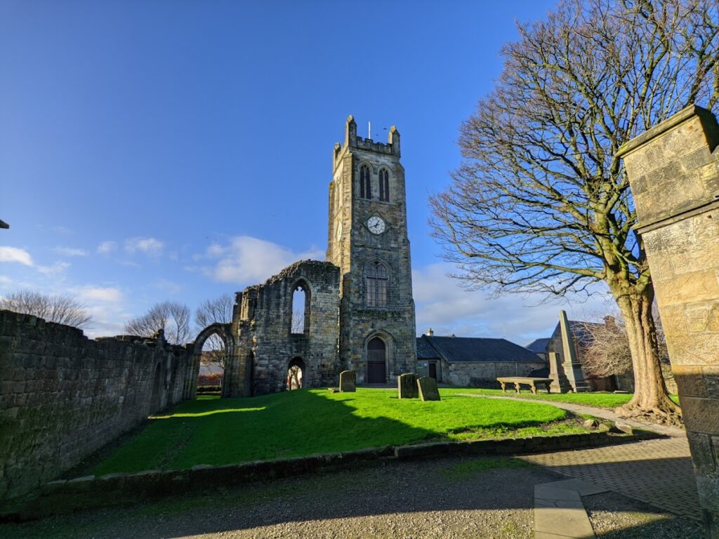 Kilwinning Abbey: A Tironensian Benedictine Monastery in Scotland 1 Kilwinning Abbey