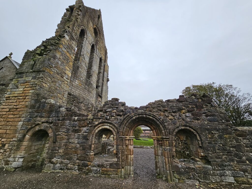 Kilwinning Abbey: A Tironensian Benedictine Monastery in Scotland 3 Kilwinning Abbey