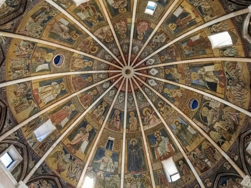 Baptistery of Parma: A Romanesque-Gothic Baptismal Church in Italy 1 Baptistery of Parma