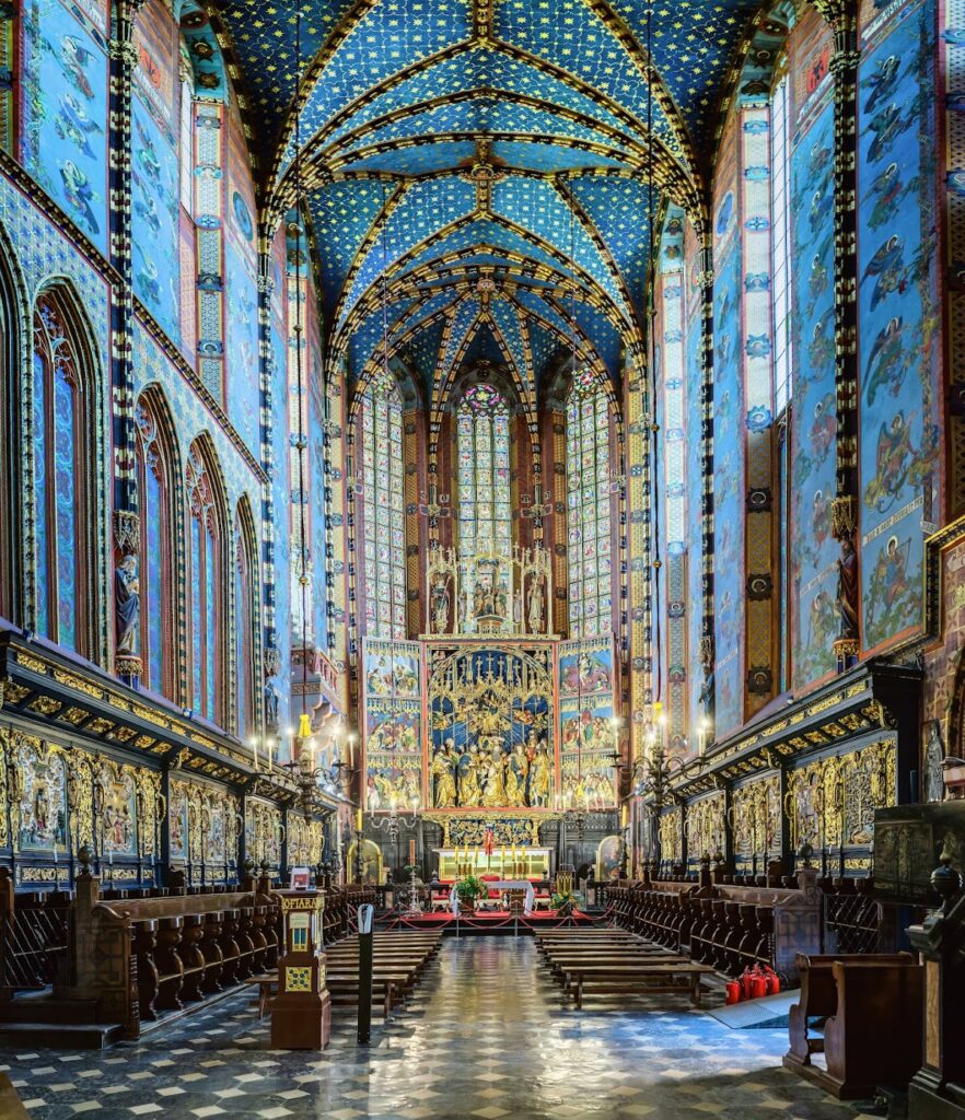 St. Mary's Basilica: A Historic Gothic Parish Church in Kraków 2 St. Mary's Basilica