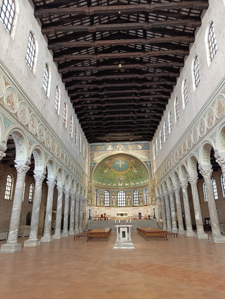 Basilica of Sant'Apollinare in Classe: A Sixth-Century Byzantine Basilica in Ravenna 2 Basilica of Sant'Apollinare in Classe