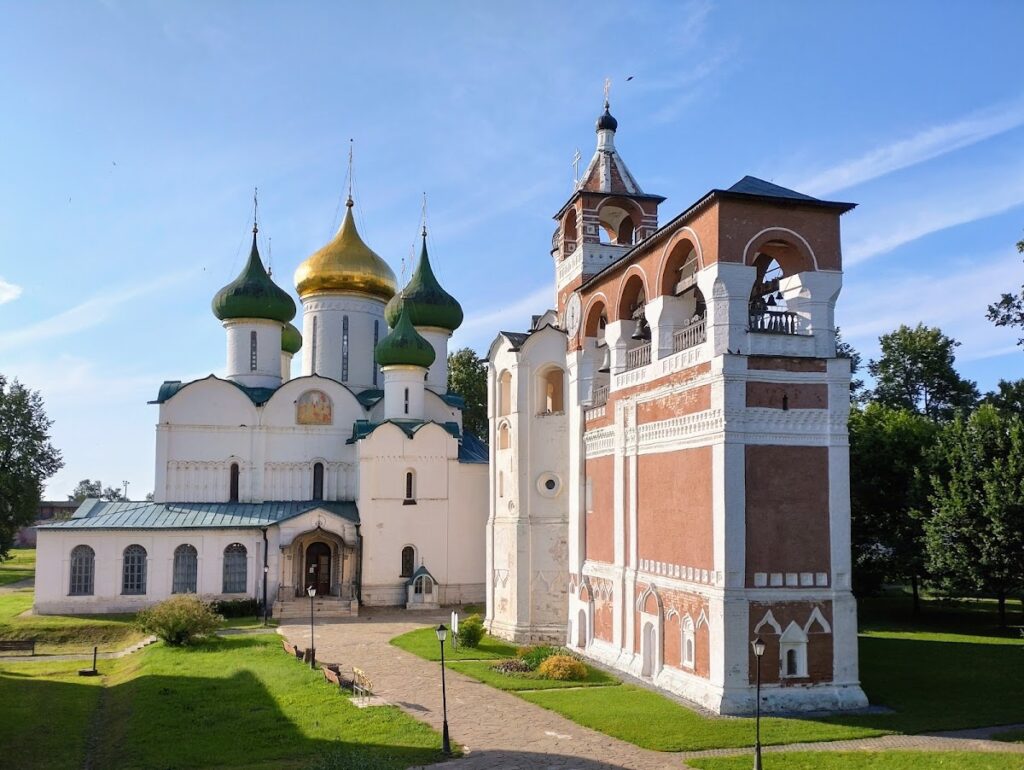 Monastery of Saint Euthymius: A Fortified Russian Orthodox Monastery in Suzdal 1 Monastery of Saint Euthymius