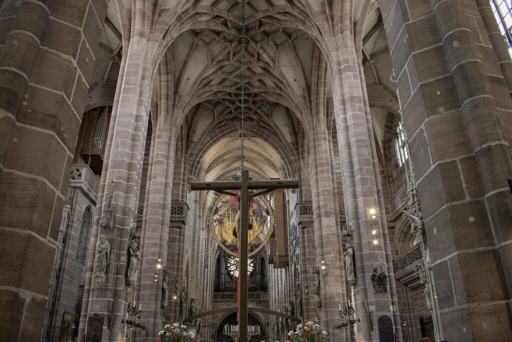 St. Lawrence: A Gothic Parish Church in Nuremberg, Germany 5 St. Lawrence