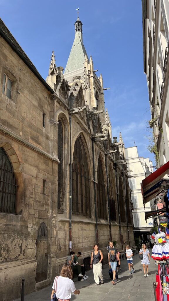 Saint-Séverin: A Historic Roman Catholic Parish Church in Paris 4 Saint-Séverin