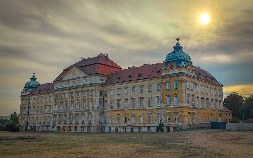Louka Monastery: A Former Premonstratensian Monastery in Czechia 1 Louka monastery