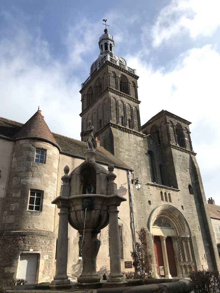 Basilique Saint-Andoche de Saulieu