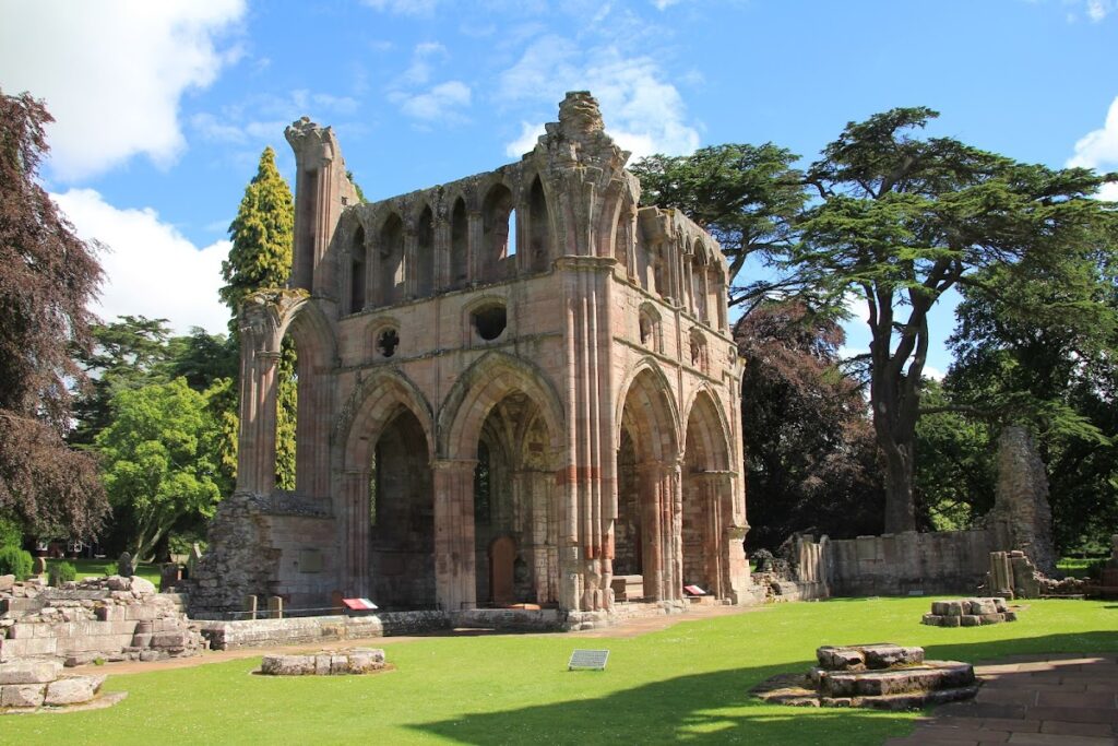 Dryburgh Abbey: A Premonstratensian Monastery in Scotland 3 Dryburgh Abbey