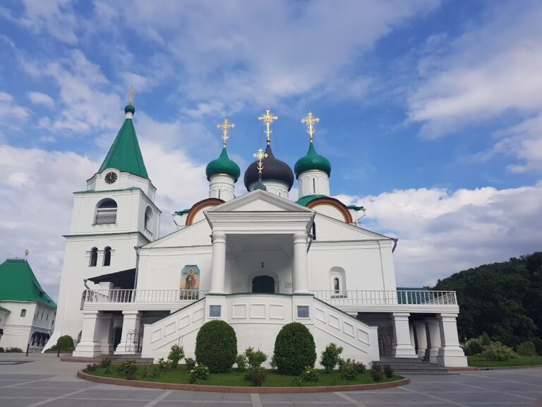 Pechersky Ascension Monastery, Nizhny Novgorod: An Orthodox monastic foundation