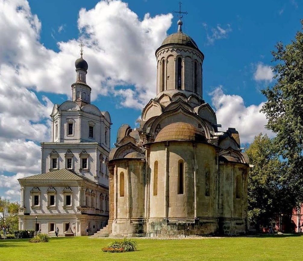 Andronikov Monastery: A Medieval Orthodox Monastic Complex in Moscow 1 Andronikov Monastery