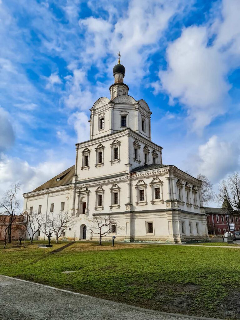 Andronikov Monastery: A Medieval Orthodox Monastic Complex in Moscow 3 Andronikov Monastery
