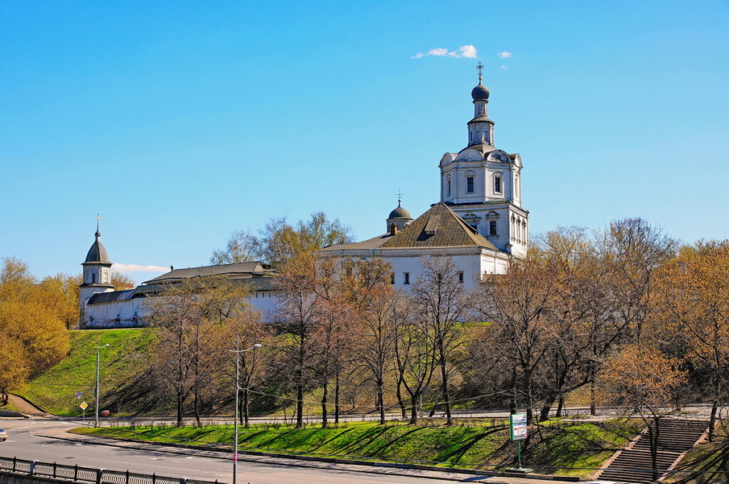 Andronikov Monastery: A Medieval Orthodox Monastic Complex in Moscow 4 Andronikov Monastery