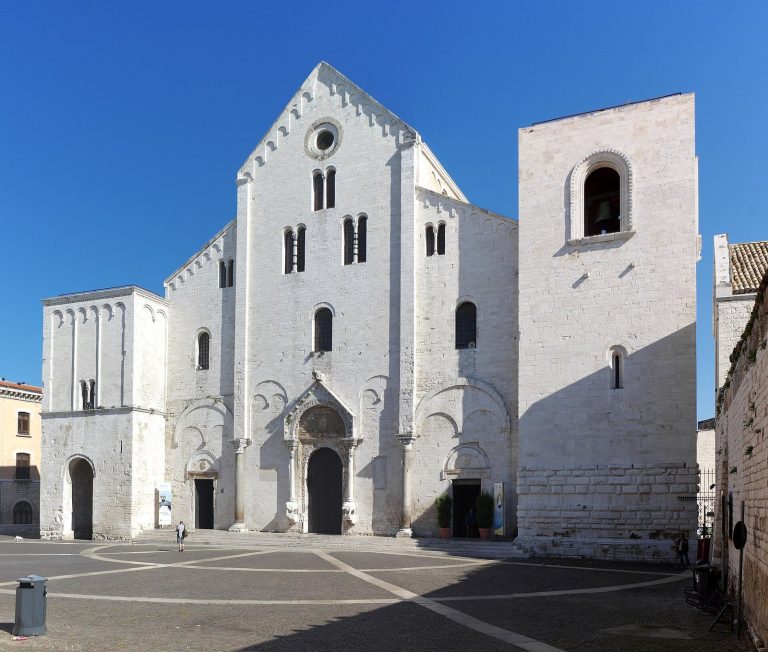 Basilica of Saint Nicholas: A Romanesque Pilgrimage Church in Bari