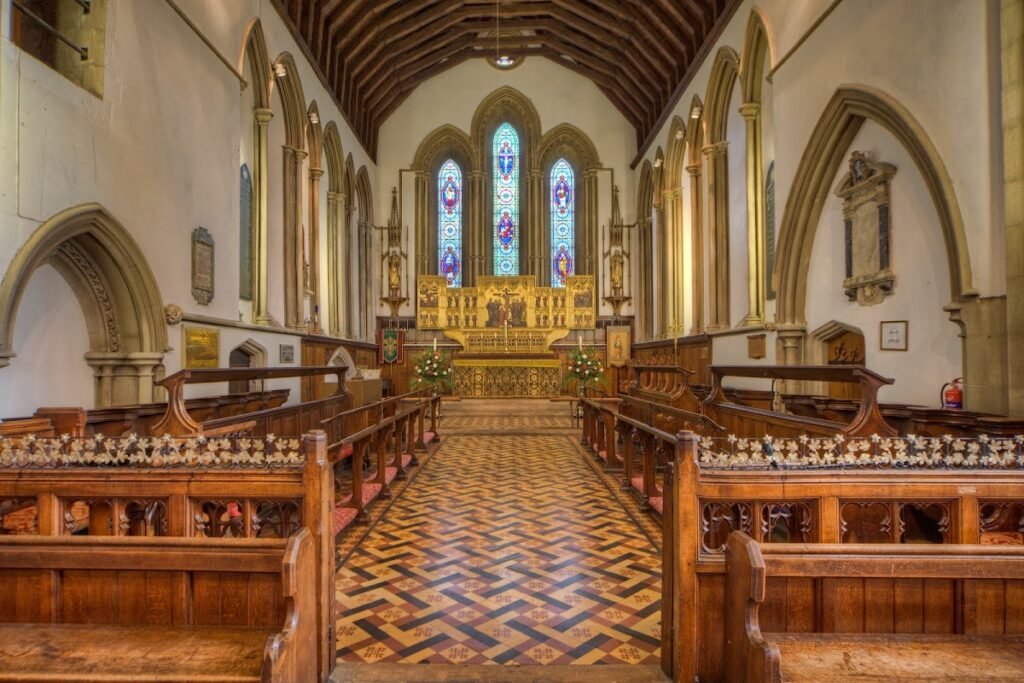 Church of St Mary, Aylesbury: An Anglican Parish Church with Saxon Origins 3 Church of St Mary