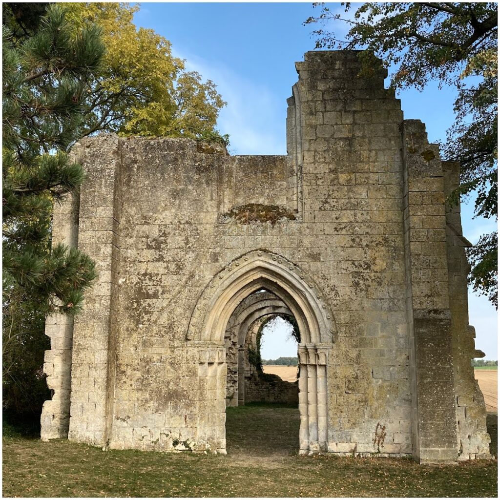 Chapelle romane de Champlieu: A Medieval Parish, Priory, and Pilgrimage Church in France 1 Chapelle romane de Champlieu