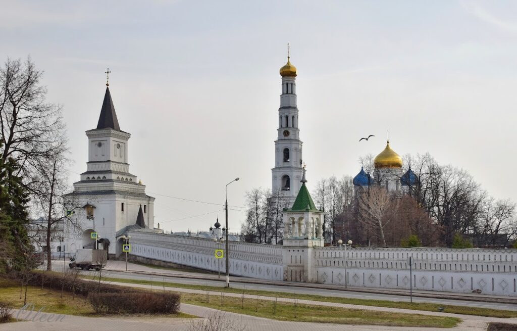 Ugresha Monastery: A Russian Orthodox Monastic Complex in Russia 3 Ugresha Monastery