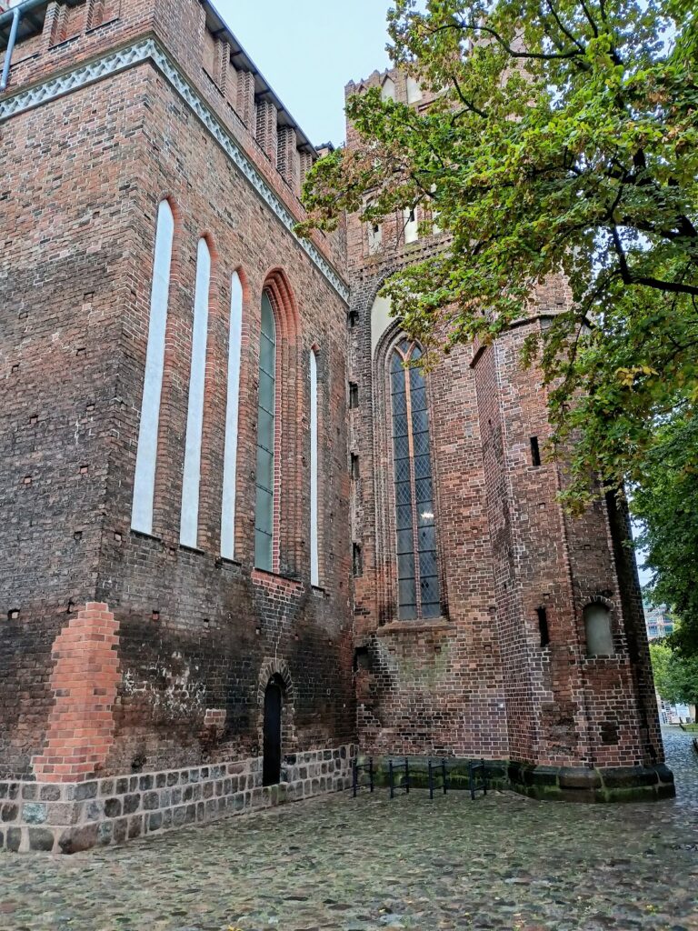 Marienkirche, Frankfurt: A Brick Gothic Parish Church in Frankfurt (Oder) 3 Marienkirche, Frankfurt