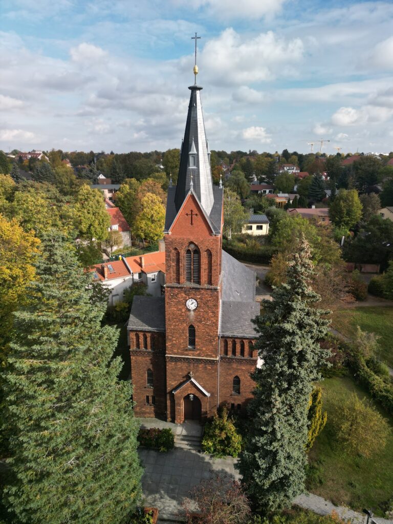 Jesus Church: A Historic Protestant Parish Church in Berlin-Kaulsdorf