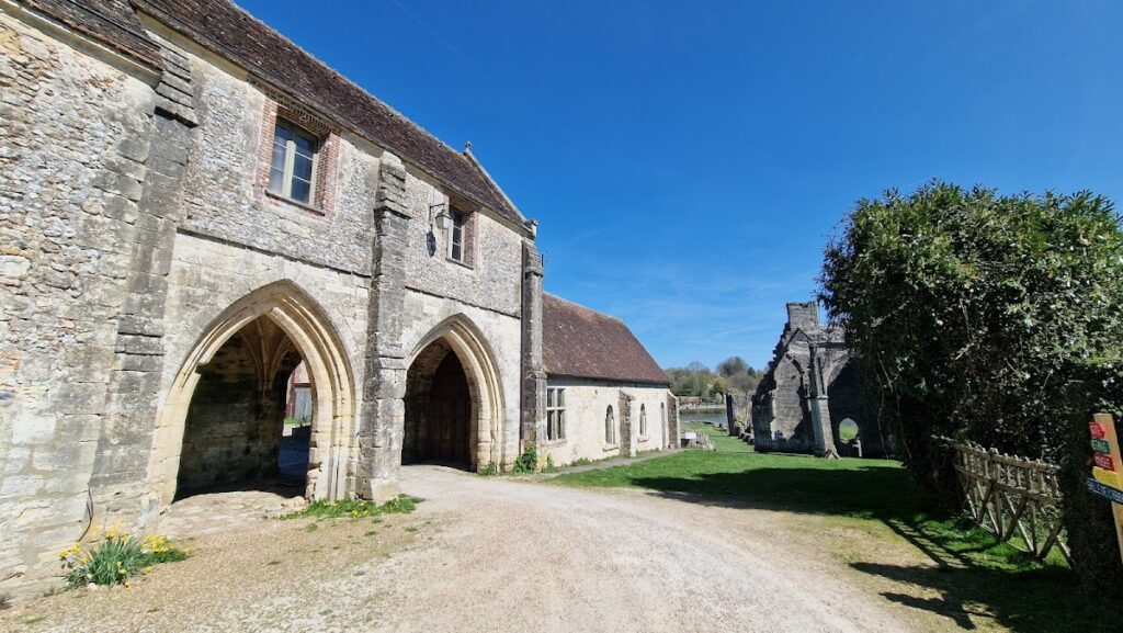 Royal Abbey of Saint-Evroul: A Benedictine Monastery in Normandy 3 Royal Abbey of Saint-Evroul