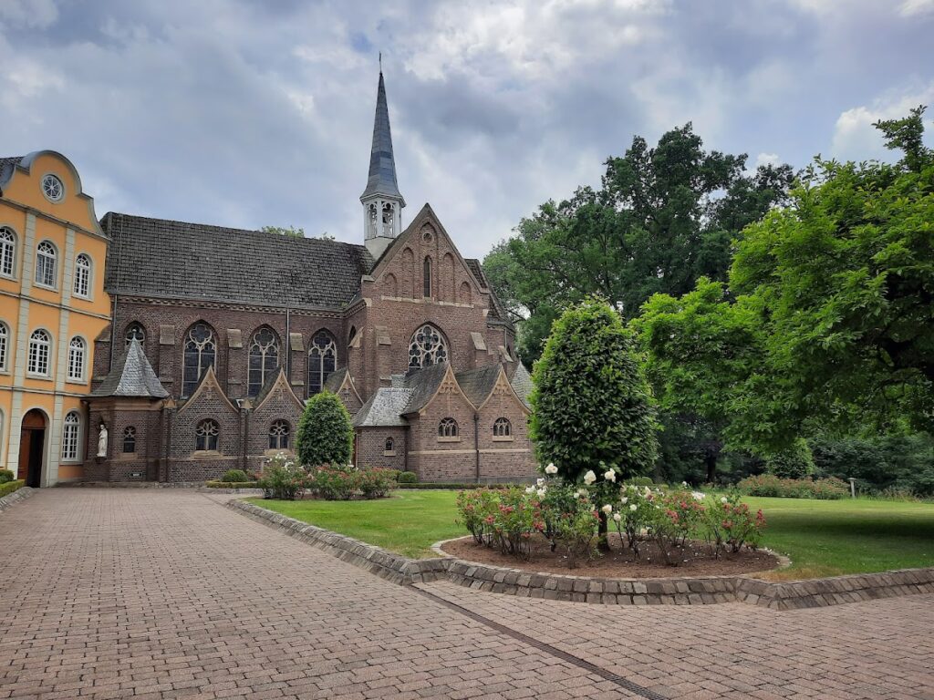 Haus Aspel: A Medieval Castle and Convent Complex in Germany 3 Haus Aspel