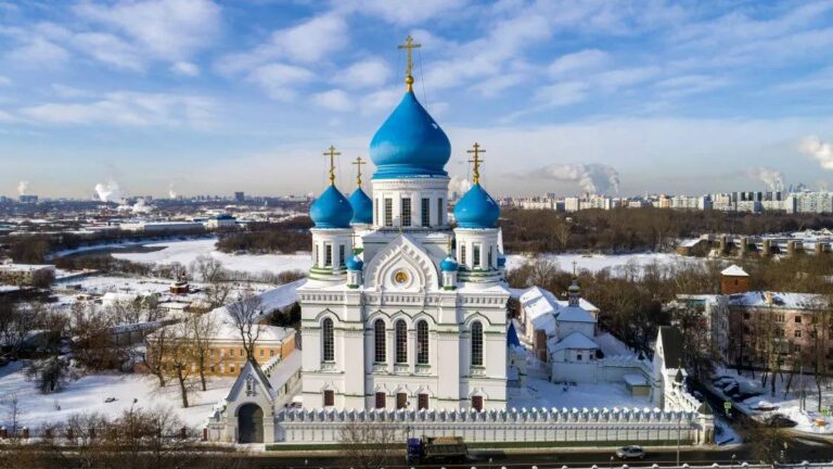 Nikolo-Perervinsky Monastery: A Russian Orthodox Monastic Complex in Moscow