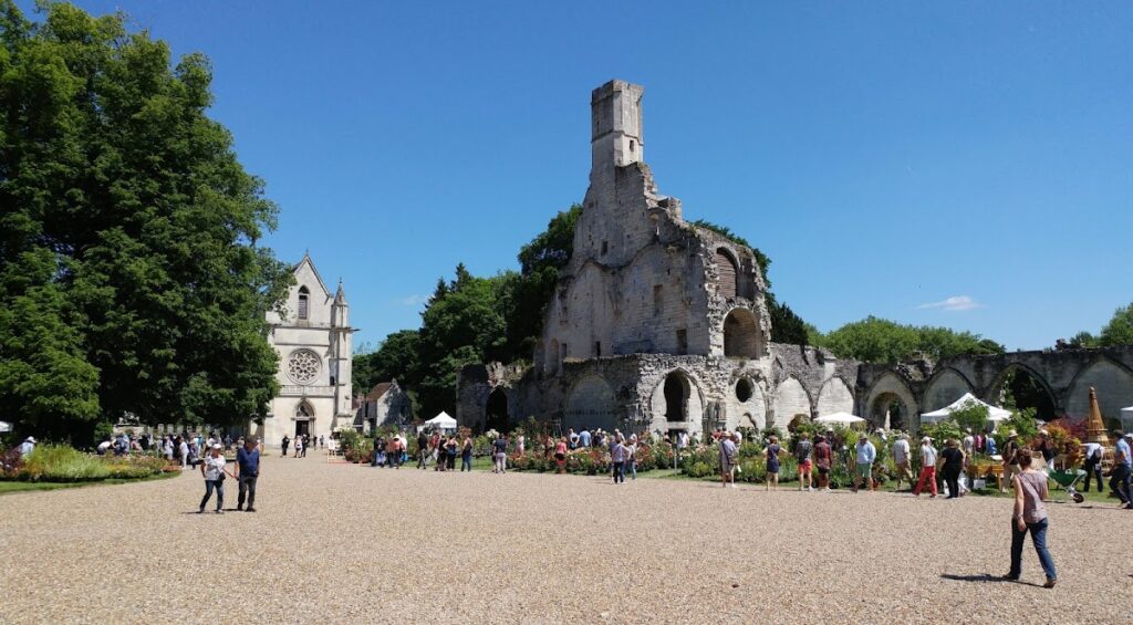 Royal Abbey of Our Lady of Chaalis: A Cistercian Abbey and Museum in France 2 Royal Abbey of Our Lady of Chaalis