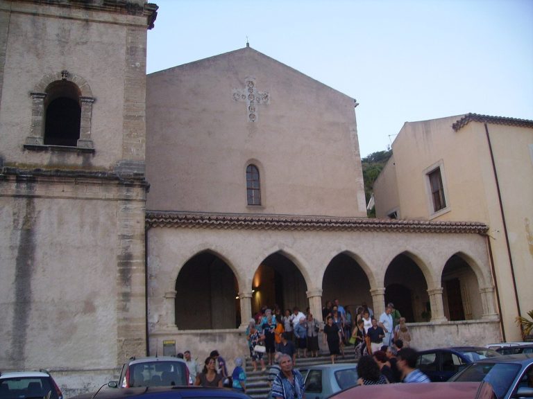 Chiesa di San Bernardino da Siena: A Franciscan Church and Convent in Amantea, Italy