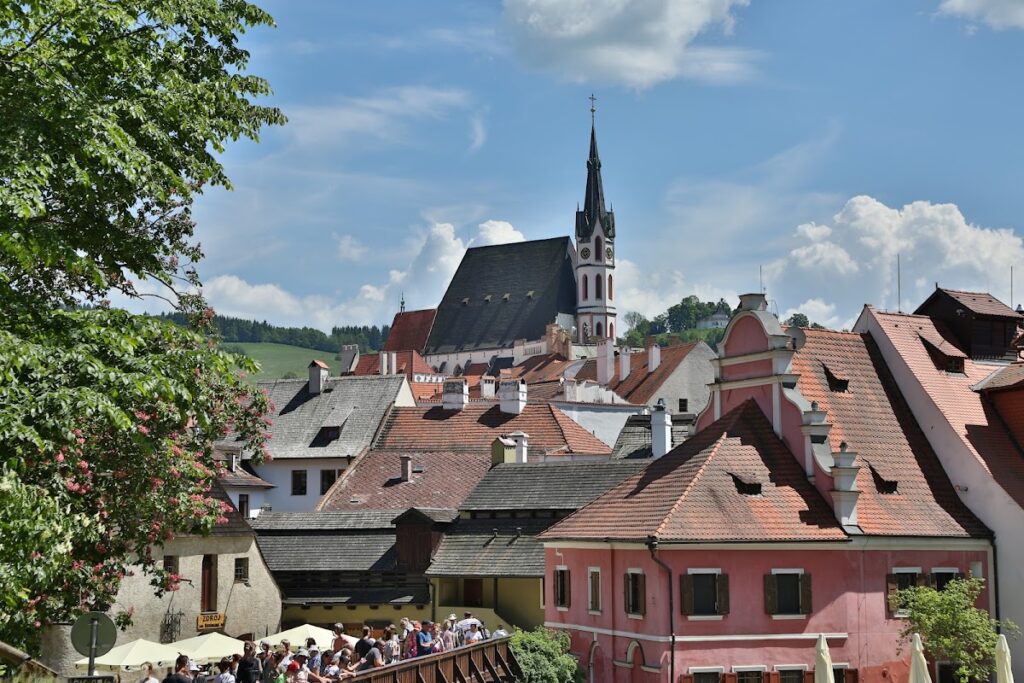Church of Saint Vitus: The Gothic Parish Church of Český Krumlov 2 Church of Saint Vitus