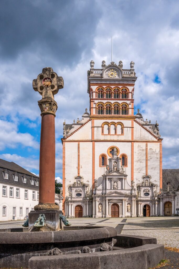 St. Matthias' Abbey: Benedictine Monastery and Pilgrimage Church in Trier 1 St. Matthias' Abbey