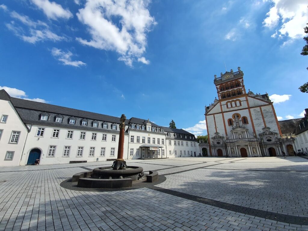 St. Matthias' Abbey: Benedictine Monastery and Pilgrimage Church in Trier 2 St. Matthias' Abbey
