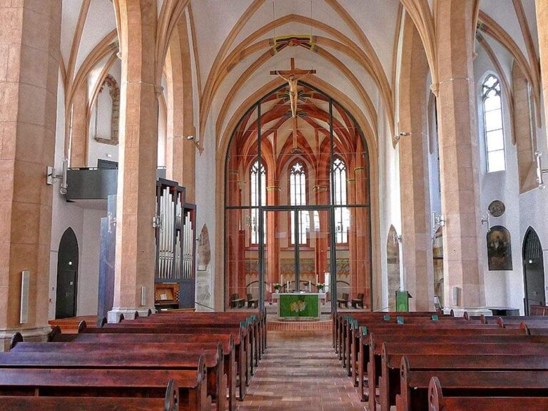 Stadtkirche St. Jakobi: A Historic Evangelical Lutheran Church in Chemnitz