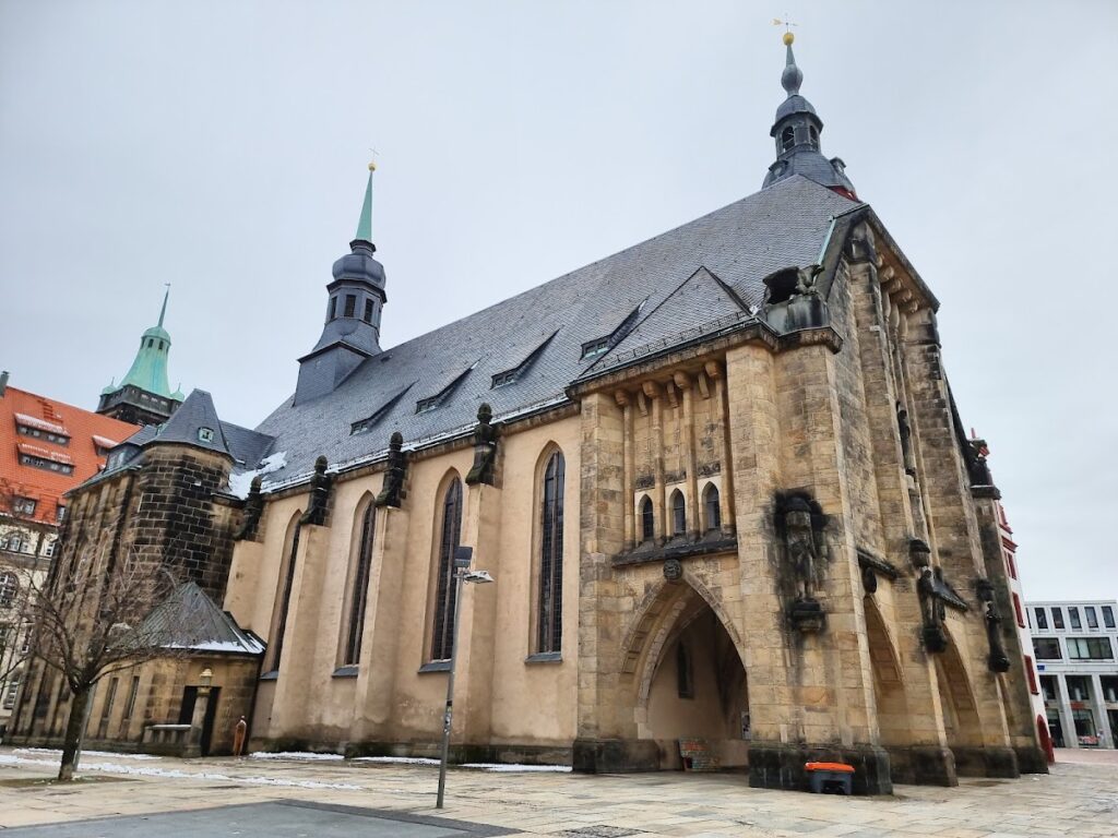 Stadtkirche St. Jakobi: A Historic Evangelical Lutheran Church in Chemnitz 2 Stadtkirche St. Jakobi