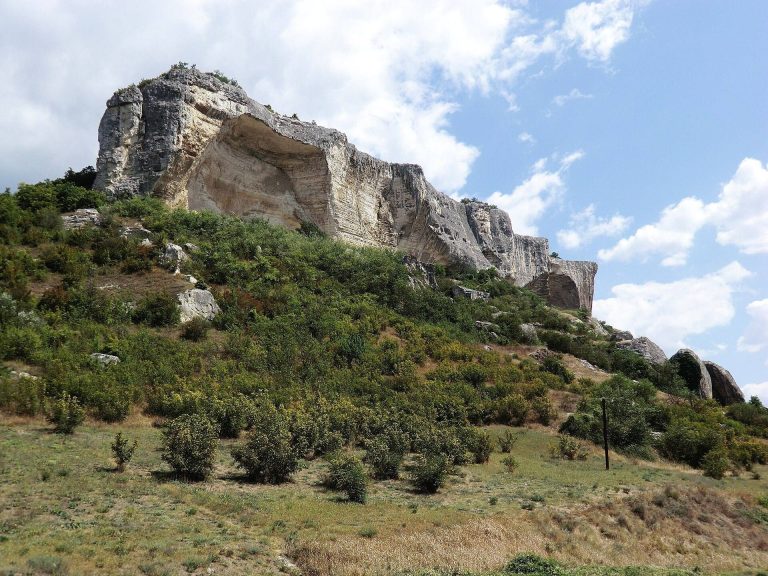 Kachi-Kalon: A Medieval Cave Monastery in Ukraine