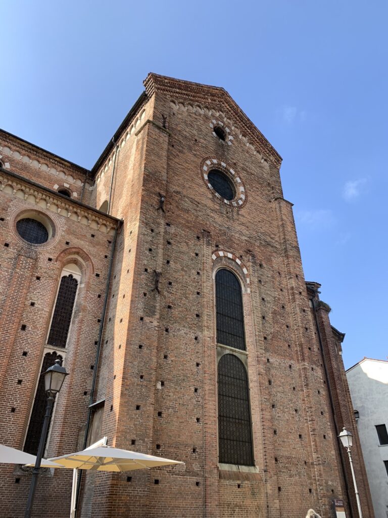 Saint Lorenzo Church in Vicenza: A Franciscan Gothic Church in Italy 2 Saint Lorenzo Church in Vicenza