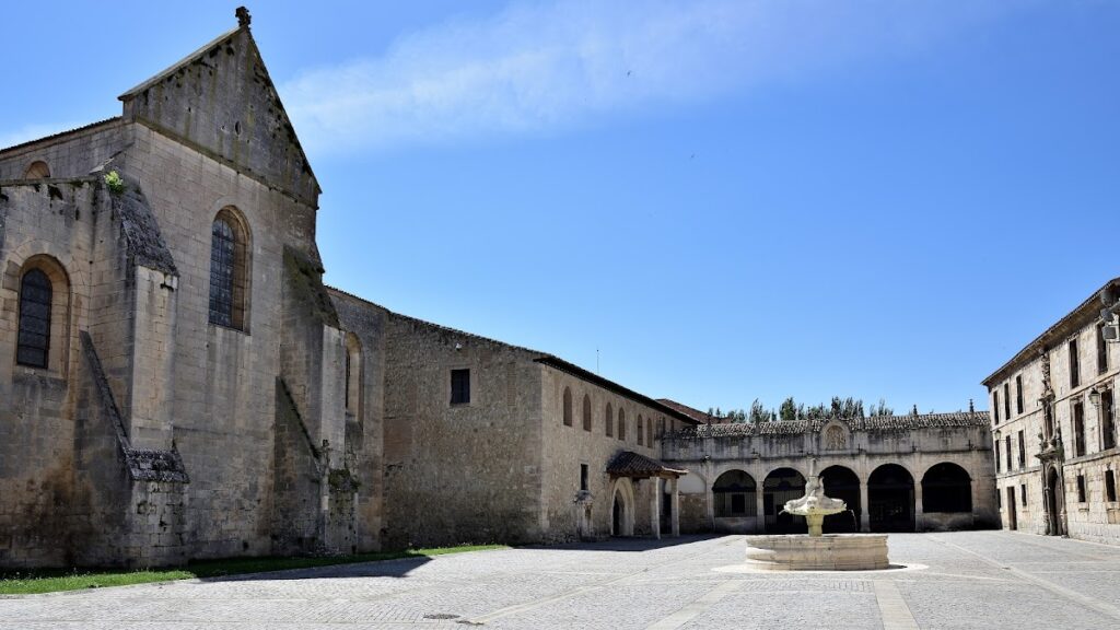 Abbey of Santa María la Real de Las Huelgas: A Royal Cistercian Nunnery in Burgos 4 Abbey of Santa María la Real de Las Huelgas
