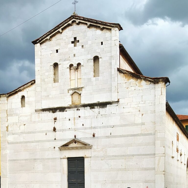 Sant’Alessandro, Lucca: A Romanesque Parish Church