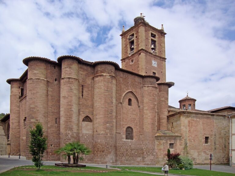 Santa María la Real of Nájera: A Royal Monastery and Dynastic Pantheon in Spain