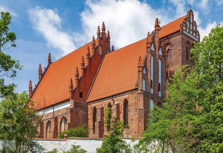 Church of the Transfiguration in Iława: A Gothic Parish Church