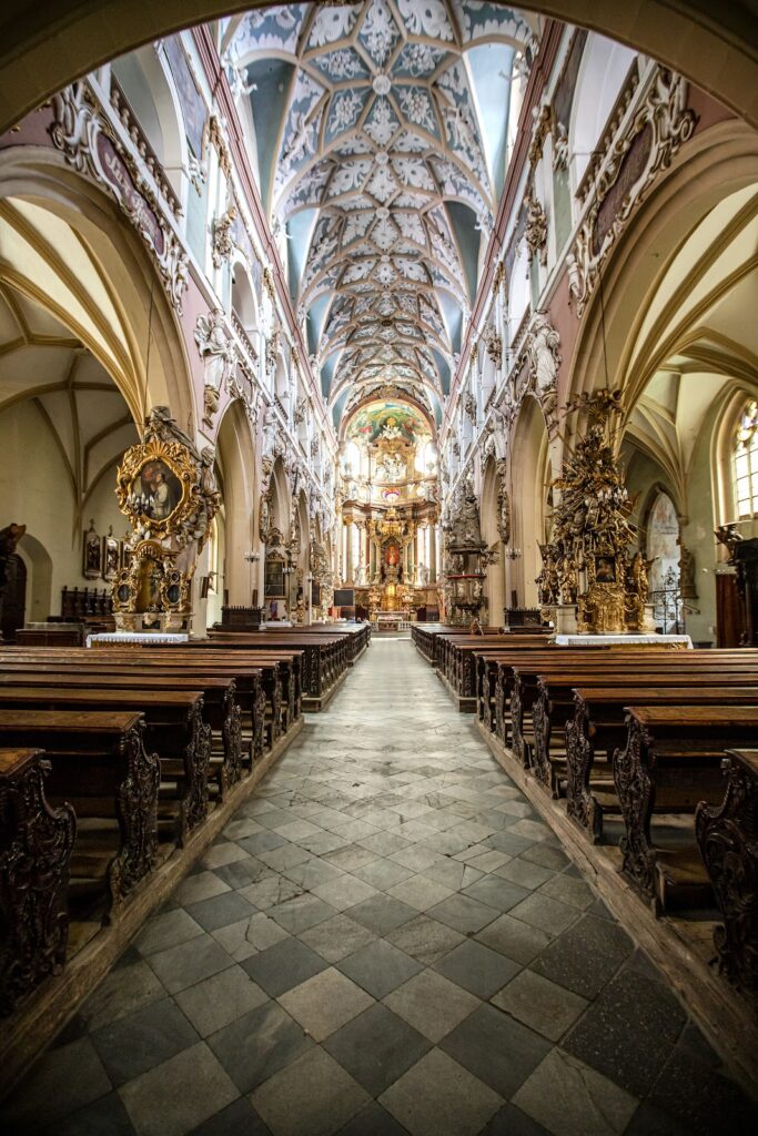 Church of the Assumption: A Late-Gothic Collegiate Church in Kłodzko, Poland 1 Church of the Assumption