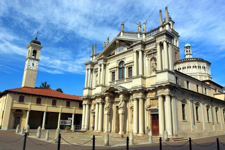 Santuario della Madonna dei Miracoli: A Renaissance Marian Sanctuary in Saronno