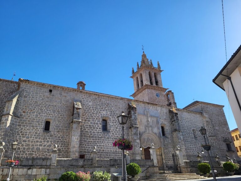 Basilica of the Assumption of Our Lady: Gothic Parish Church in Colmenar Viejo