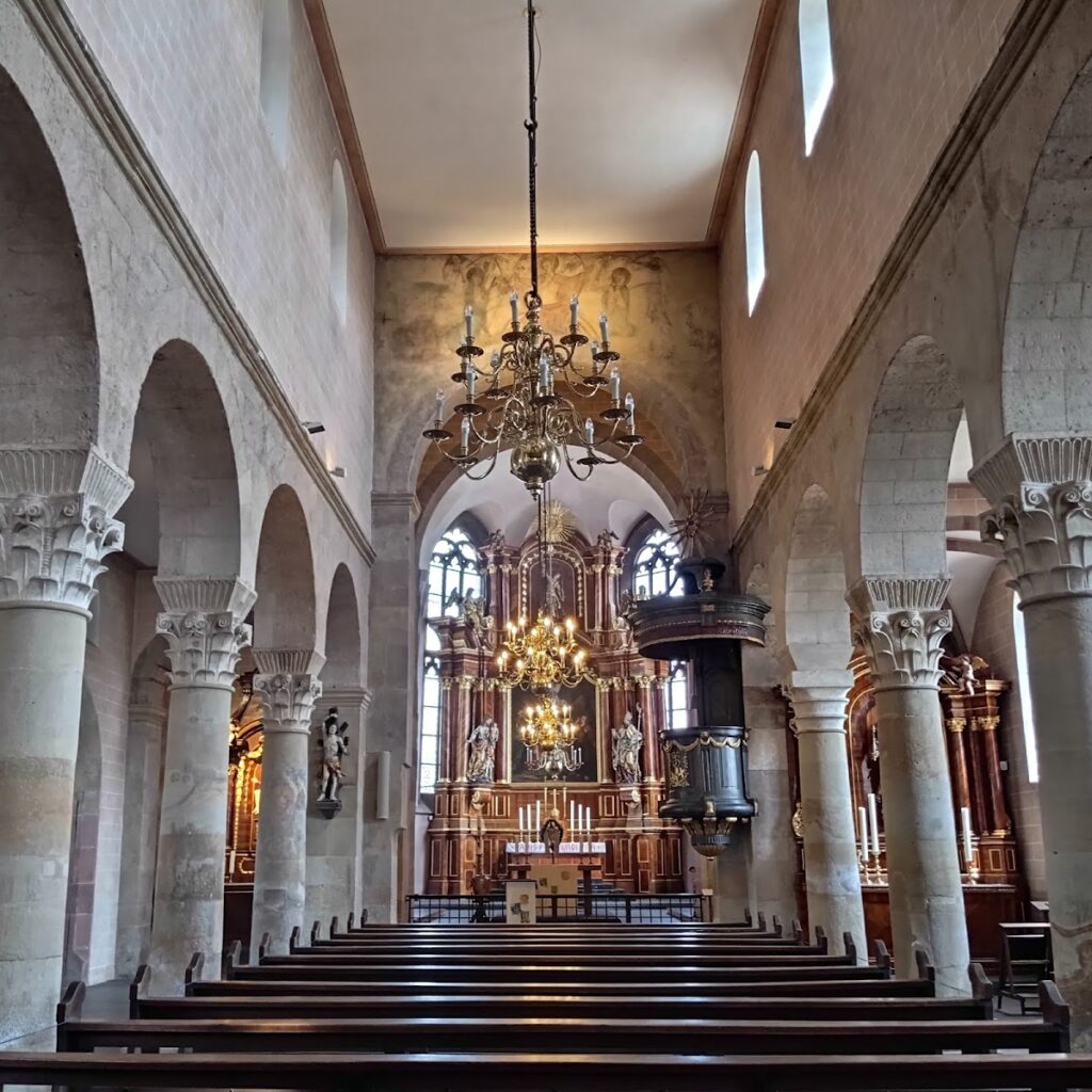 Saint Justinus' Church: A Carolingian Basilica in Frankfurt am Main 3 Saint Justinus' church