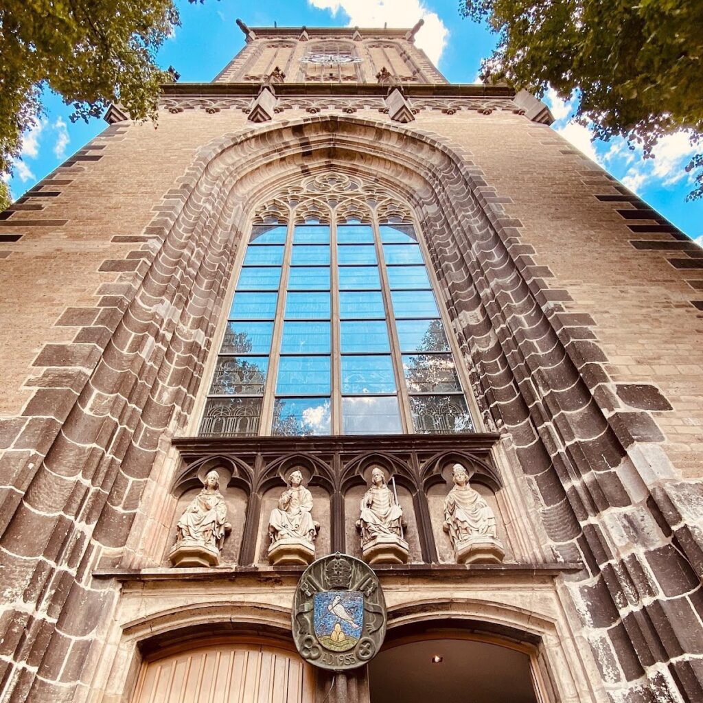 Basilica of St. Severin: Cologne’s Romanesque Collegiate Church 3 Basilica of St. Severin