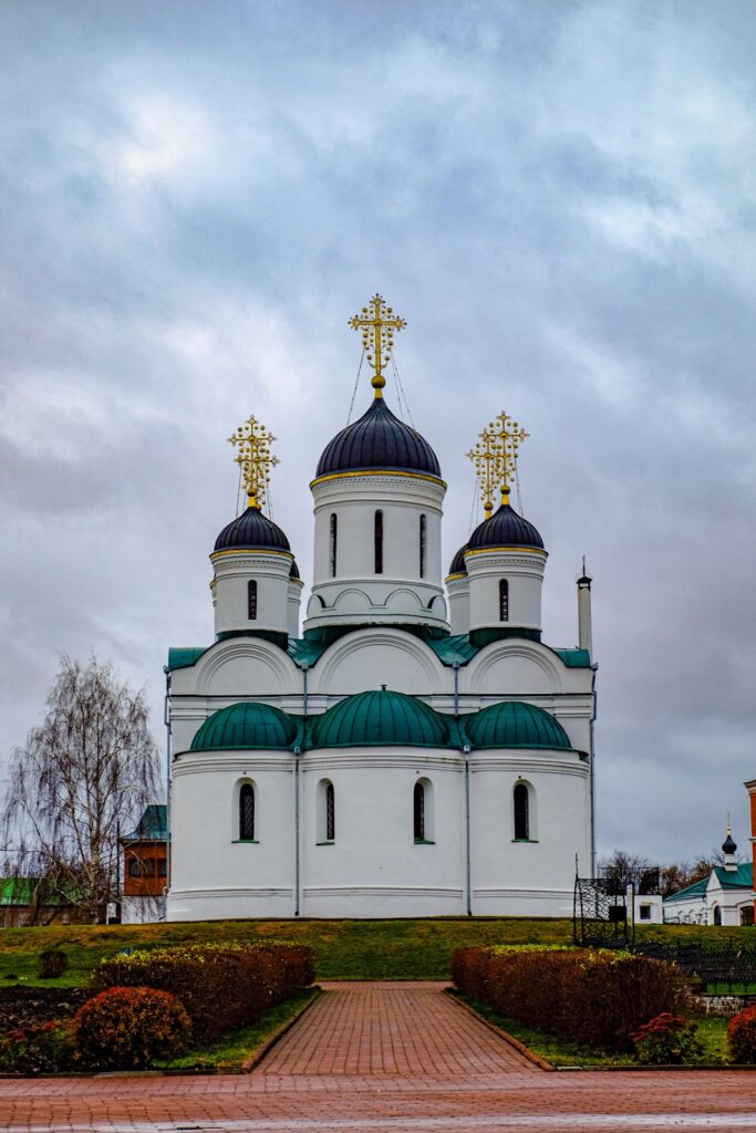 Transfiguration Monastery: A Russian Orthodox Monastic Complex in Murom 1 Transfiguration Monastery