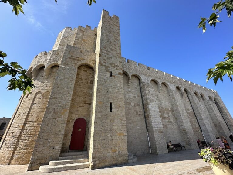 Church of the Saintes Maries de la Mer: A Fortified Romanesque Pilgrimage Church in France