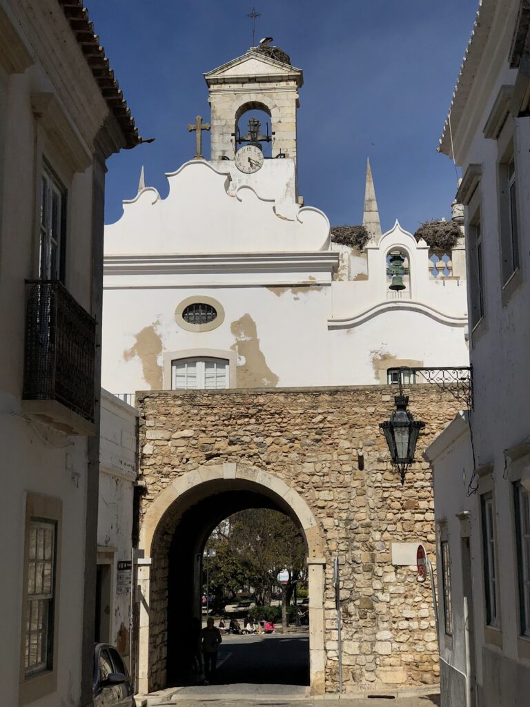 Arco da Vila: Faro’s Neoclassical Gateway and Historic City Entrance 2 Arco da Vila